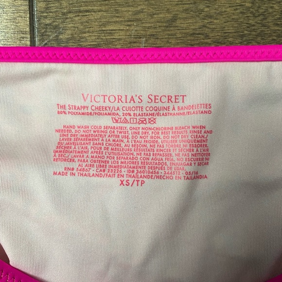 Victoria Secret Bikini - Picture 3 of 4